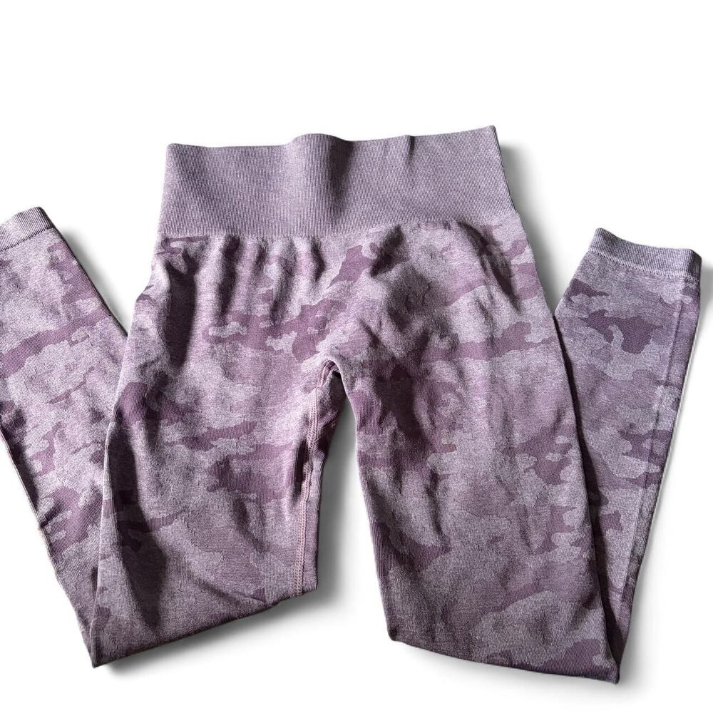 Purple Camo‎ Seamless High Waisted Scrunch Butt Leggings Medium
